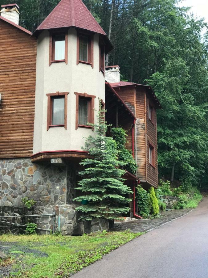 Elf-Cottage Tur'ya Paseka Exterior foto